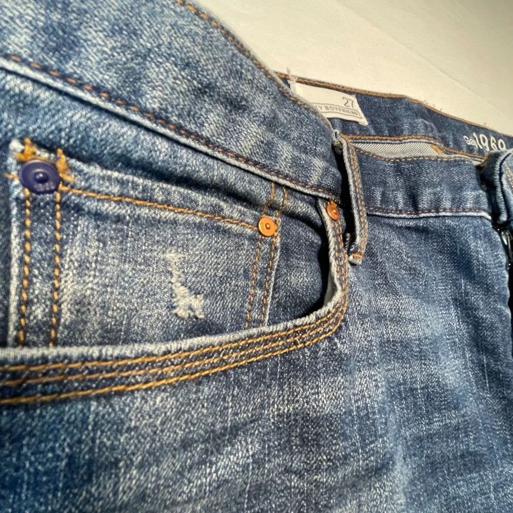 Gap 1969 Sexy Boyfriend Jeans Womens 27 Medium Wash Stretch Denim